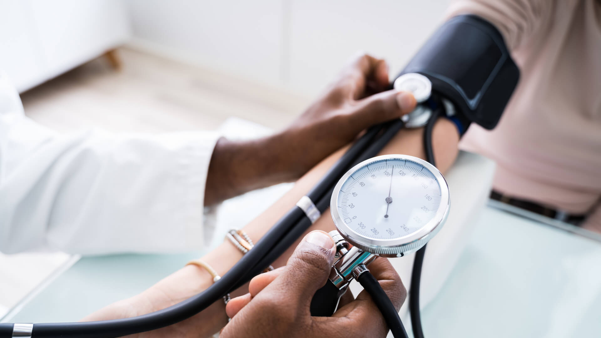 Traditional Sphygmomanometer Image